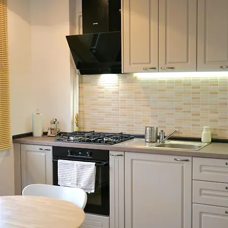 Appartamento Spacious 4br, 3bt With 3 Balconies Bucarest