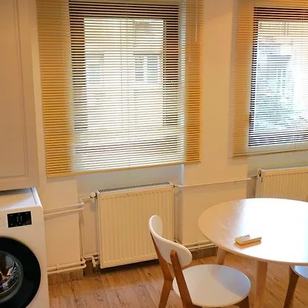 Spacious 4br, 3bt With 3 Balconies