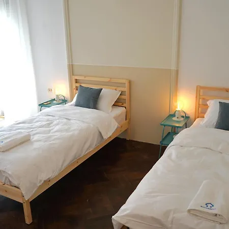 Spacious 4br, 3bt With 3 Balconies Appartement