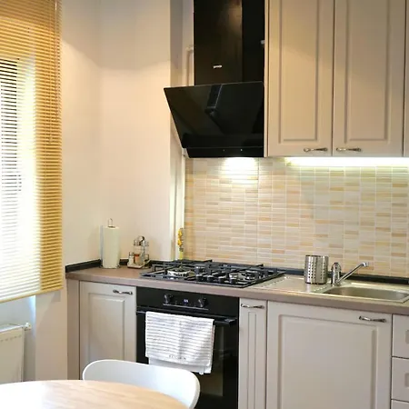 Appartamento Spacious 4br, 3bt With 3 Balconies *