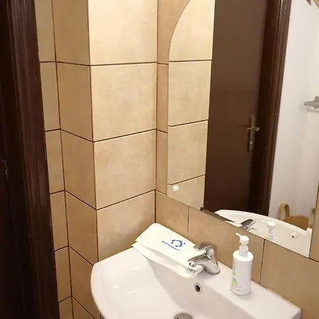 Spacious 4br, 3bt With 3 Balconies Bucharest