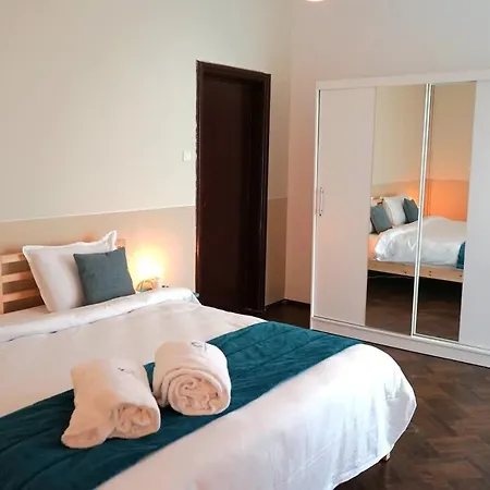 Spacious 4br, 3bt With 3 Balconies Appartamento *