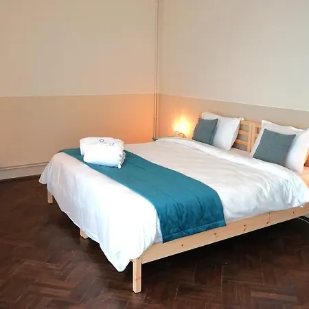 Appartement Spacious 4br, 3bt With 3 Balconies