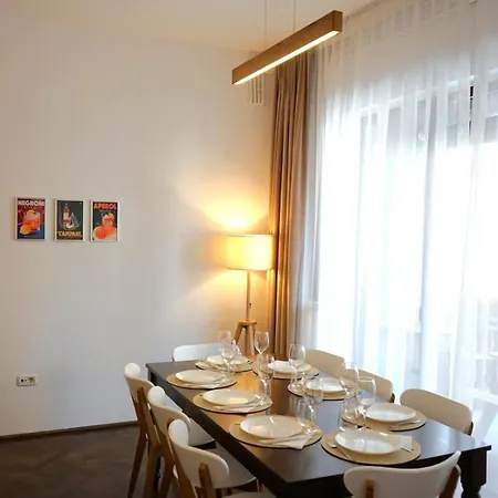 Spacious 4br, 3bt With 3 Balconies Апартаменты Бухарест