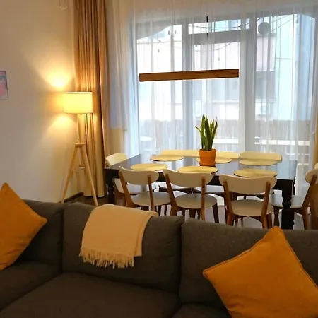 Spacious 4br, 3bt With 3 Balconies Bucharest