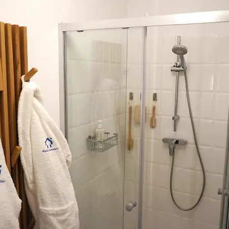 Appartement Spacious 4br, 3bt With 3 Balconies