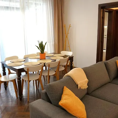 Spacious 4br, 3bt With 3 Balconies Daire Bükreş