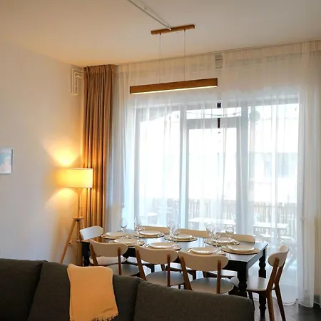 Apartamento Spacious 4br, 3bt With 3 Balconies Bucarest