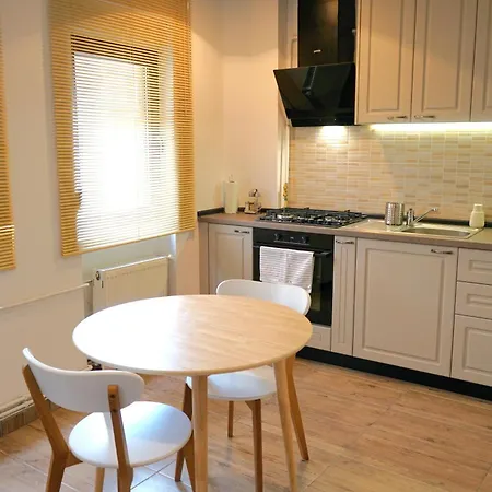 公寓 Spacious 4br, 3bt With 3 Balconies