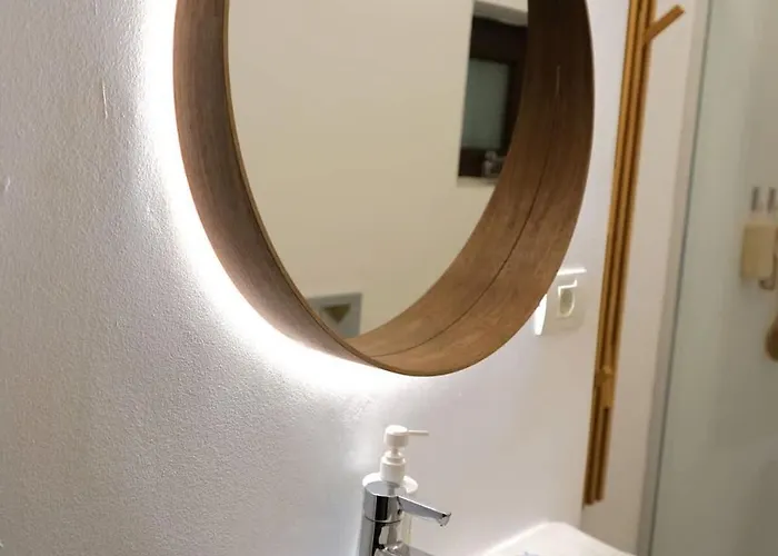 Spacious 4br, 3bt With 3 Balconies * بوخارست