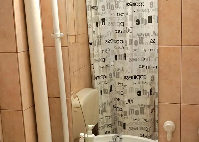 Spacious 4br, 3bt With 3 Balconies Apartman