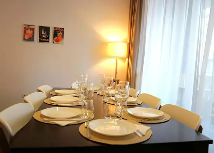 Spacious 4br, 3bt With 3 Balconies Apartman Bukarest