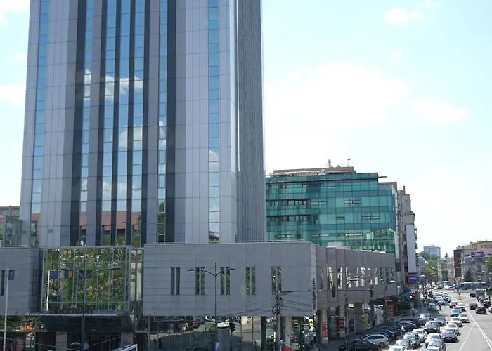 Apartament Spacious 4br, 3bt With 3 Balconies Bukareszt