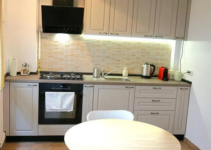 Spacious 4br, 3bt With 3 Balconies Apartment Bucharest