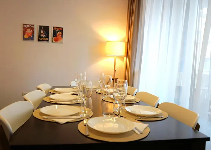 Spacious 4br, 3bt With 3 Balconies Apartment *