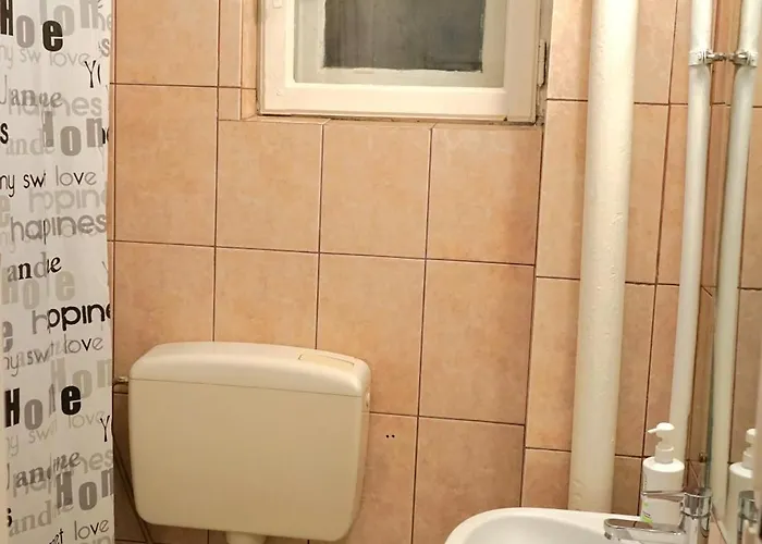 Spacious 4br, 3bt With 3 Balconies Bucharest