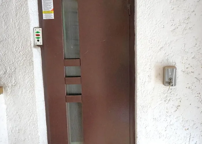 Spacious 4br, 3bt With 3 Balconies