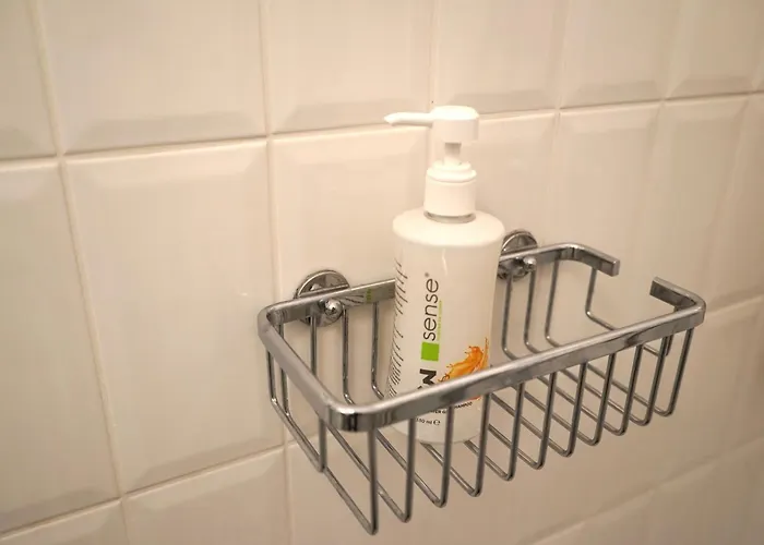 Spacious 4br, 3bt With 3 Balconies Apartament