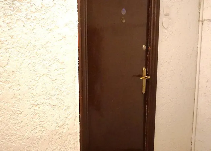 Spacious 4br, 3bt With 3 Balconies Apartament