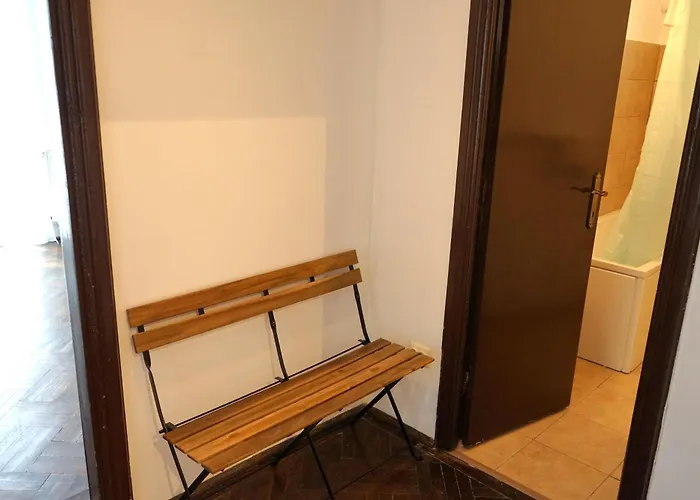 Appartamento Spacious 4br, 3bt With 3 Balconies Bucarest