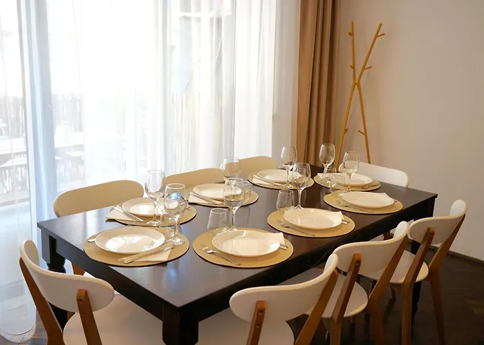 Appartamento Spacious 4br, 3bt With 3 Balconies *
