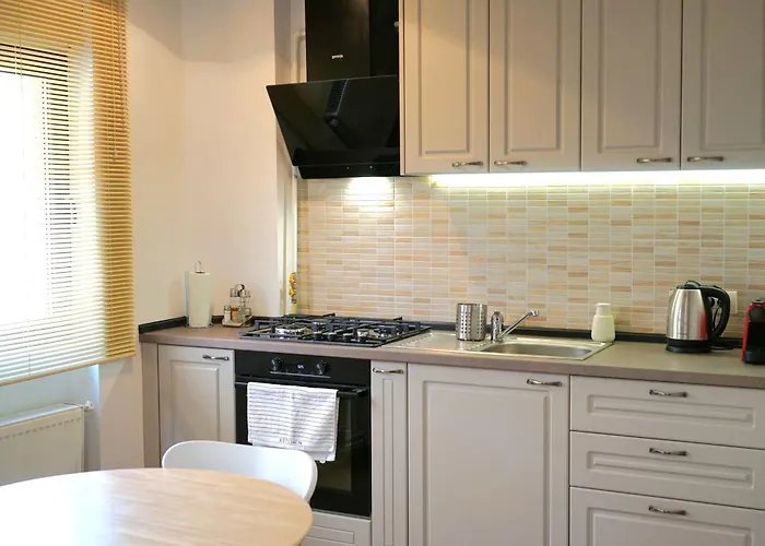 Appartamento Spacious 4br, 3bt With 3 Balconies Bucarest
