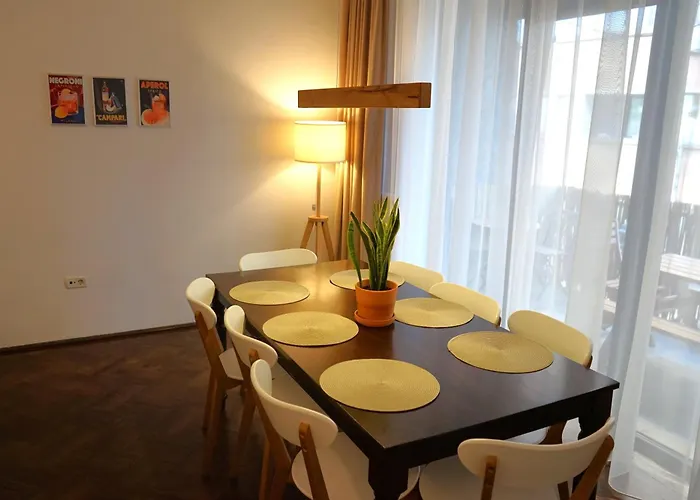 Апартаменты Spacious 4br, 3bt With 3 Balconies Бухарест