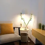 Lejlighed Spacious 4br, 3bt With 3 Balconies