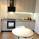 Spacious 4br, 3bt With 3 Balconies Lejlighed Bukarest
