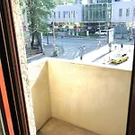 Lejlighed Spacious 4br, 3bt With 3 Balconies