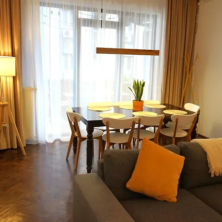 Spacious 4br, 3bt With 3 Balconies * بوخارست